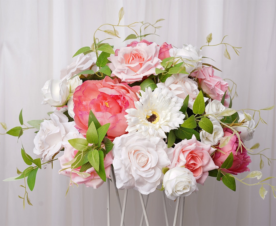 birthday cake with flower bouquet3