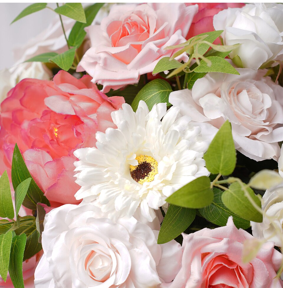 birthday cake with flower bouquet10